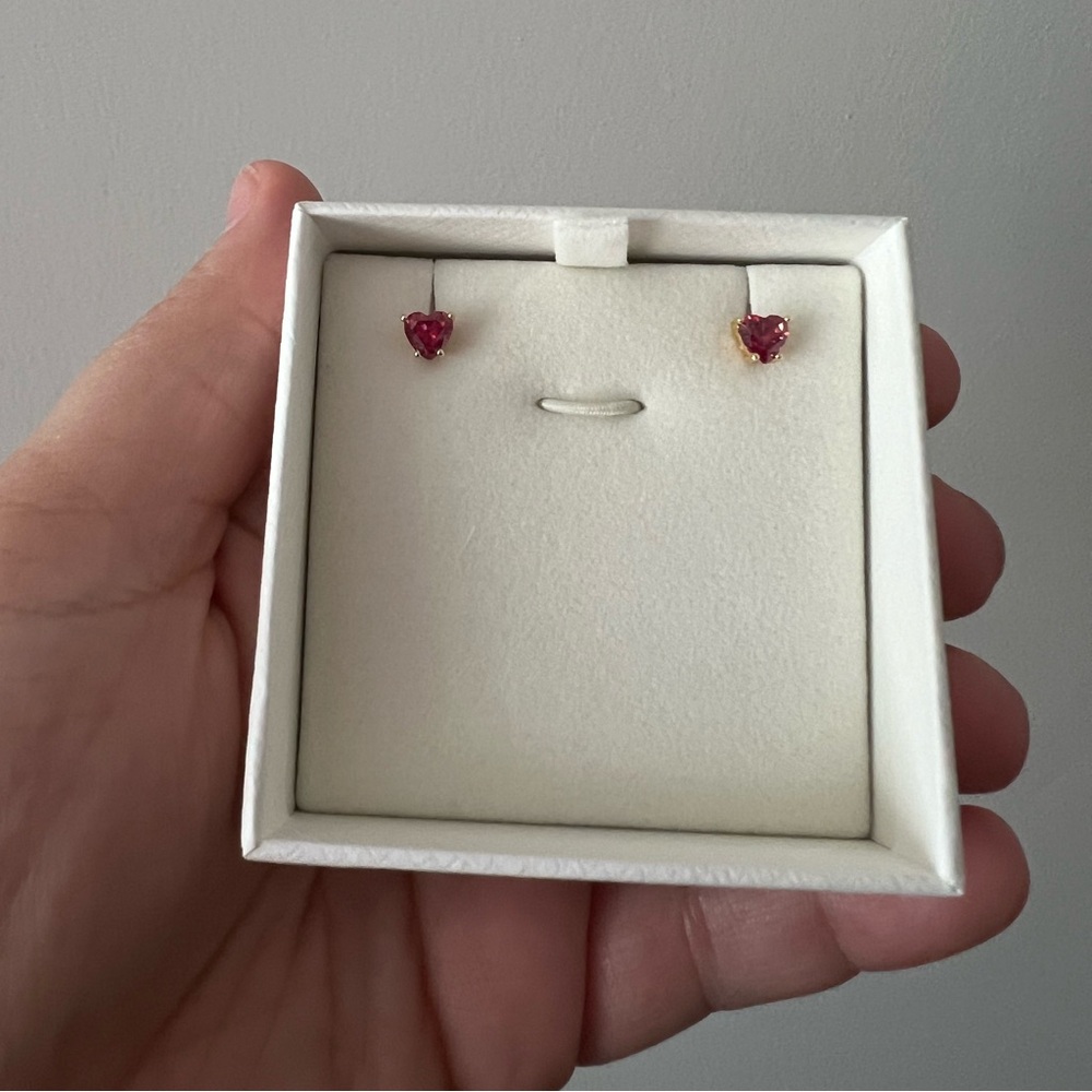 Swarovski Stilla Stud earrings
